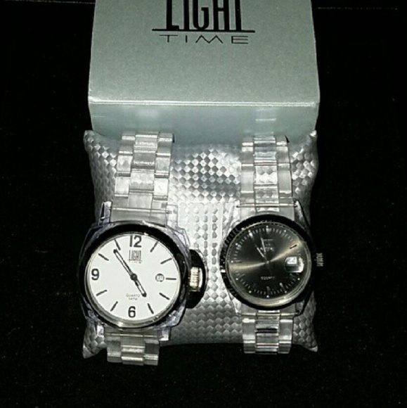 Beautiful his and hers light watches - Picture 4 of 4